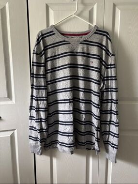 Tommy Hilfiger Light Gray & Navy Striped Crewneck Sweater